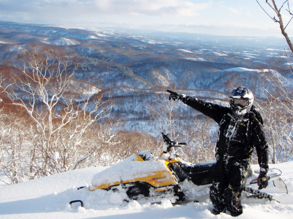 niseko snowmobiling