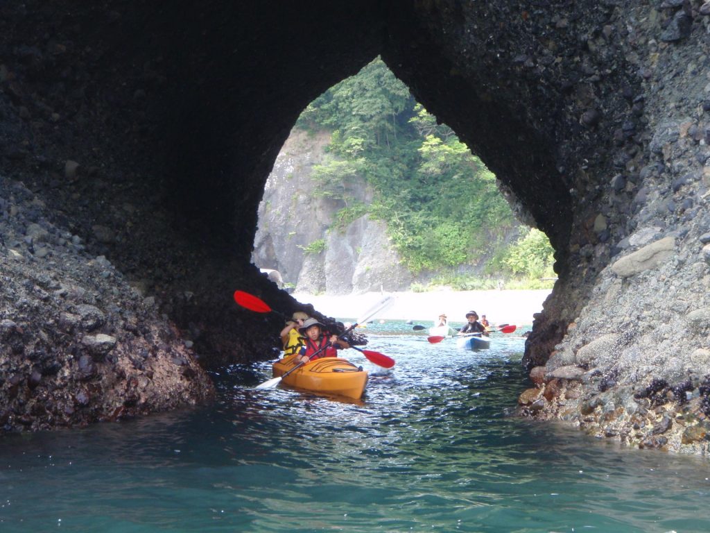 iwate sea kayaking quinlan faris outdoor japan