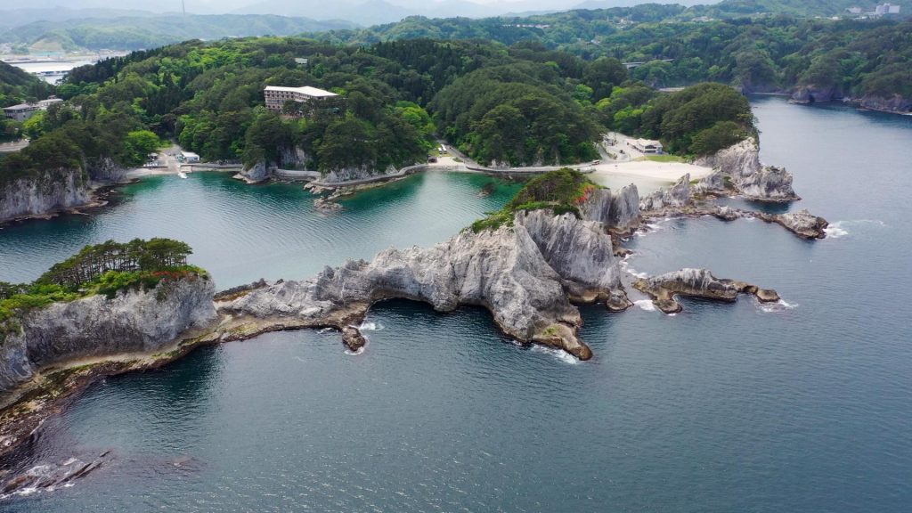 iwate sea kayaking quinlan faris outdoor japan