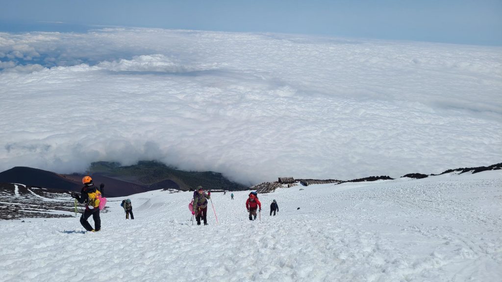 climbing mt. fuji off season