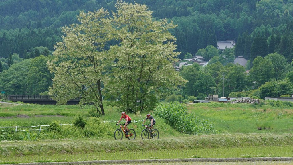 grinduro hakuba