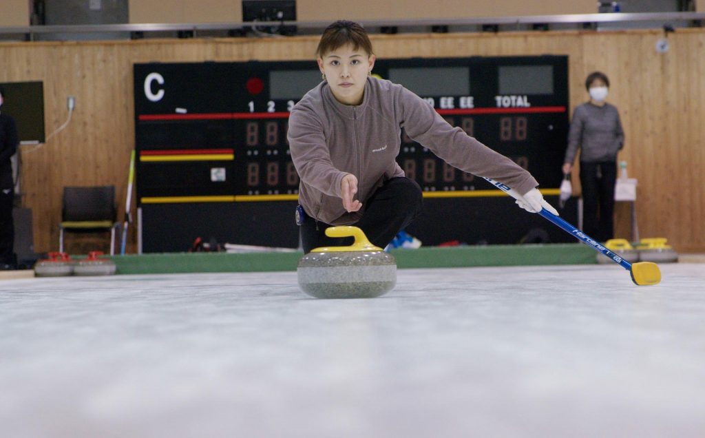 sayuri matsuhashi double role curling athlete japan outdoor